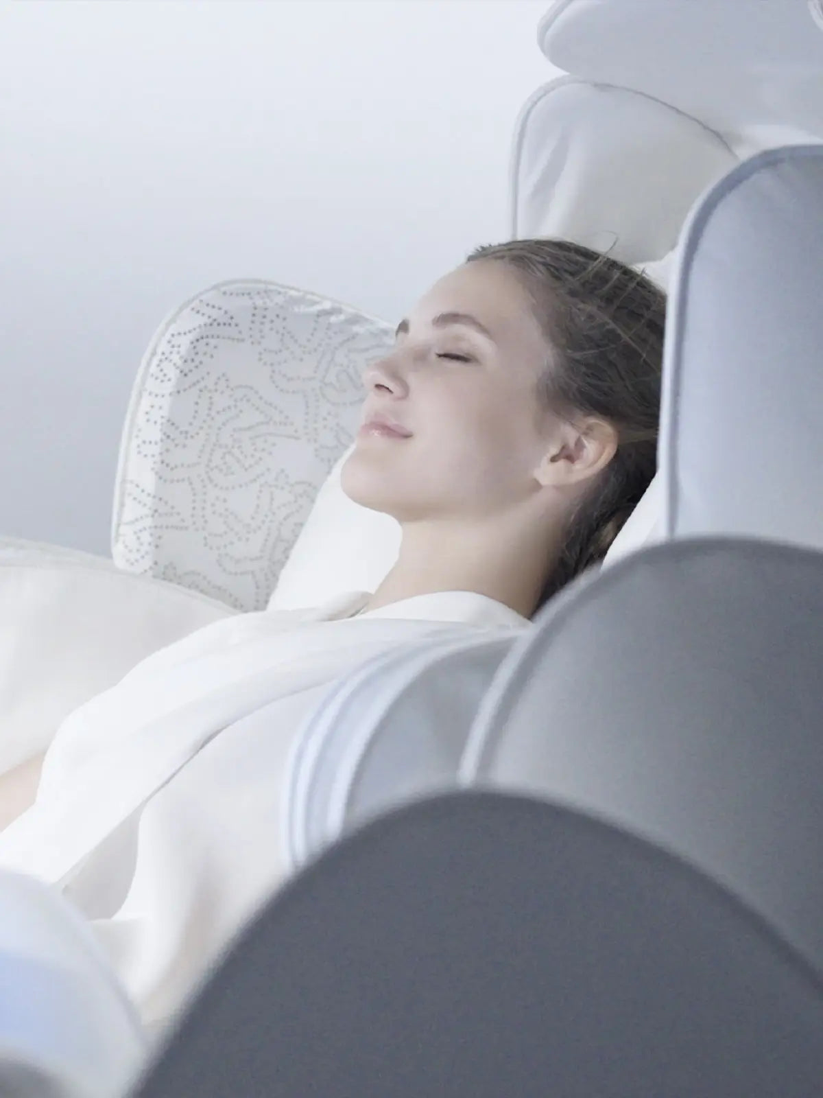 Inada iCocoon Massage Chair – Multi-Sensory Relaxation System