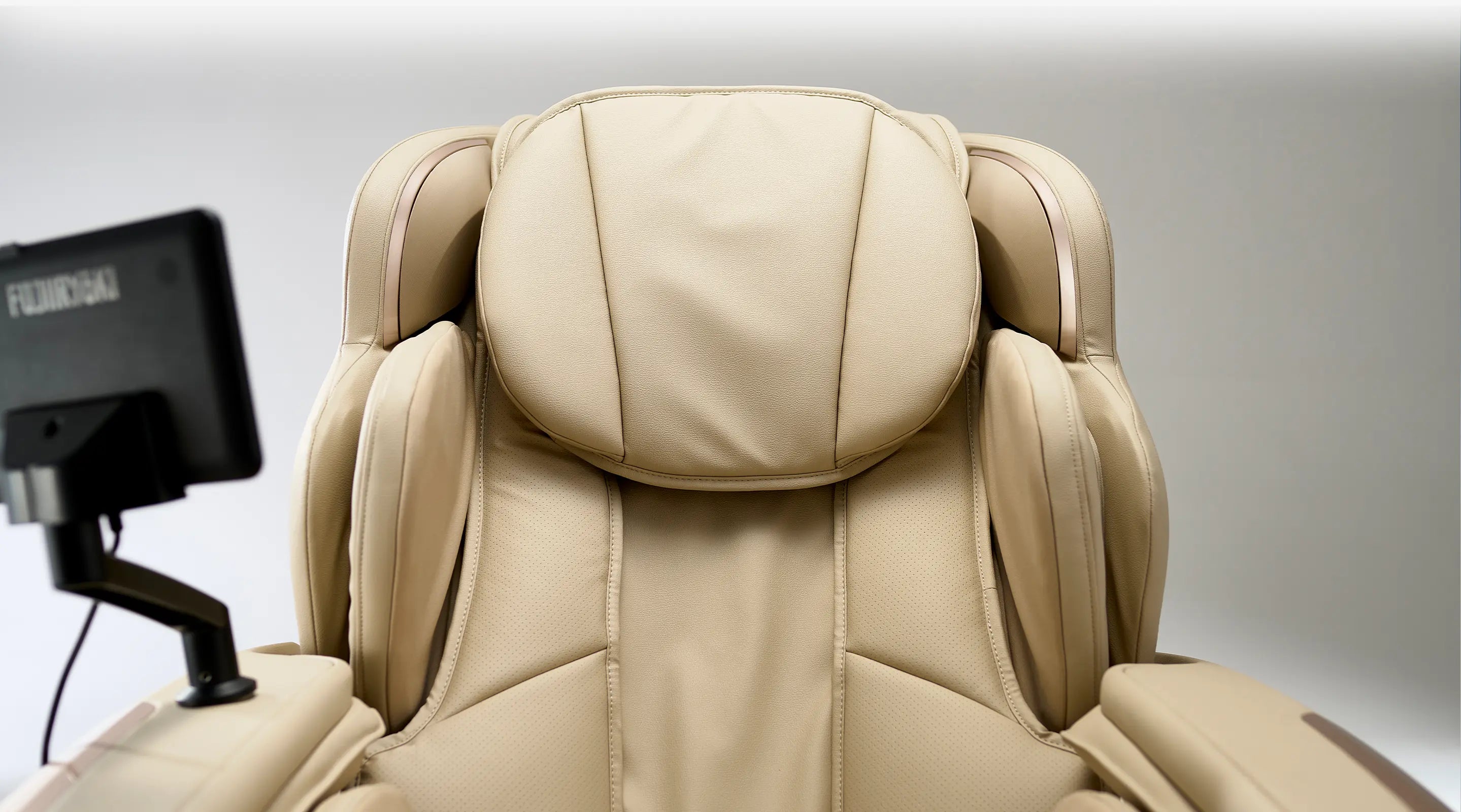 Elegant Fujiiryoki JP-4000 Limited Edition massage chair with stretching therapy and lumbar heating functions