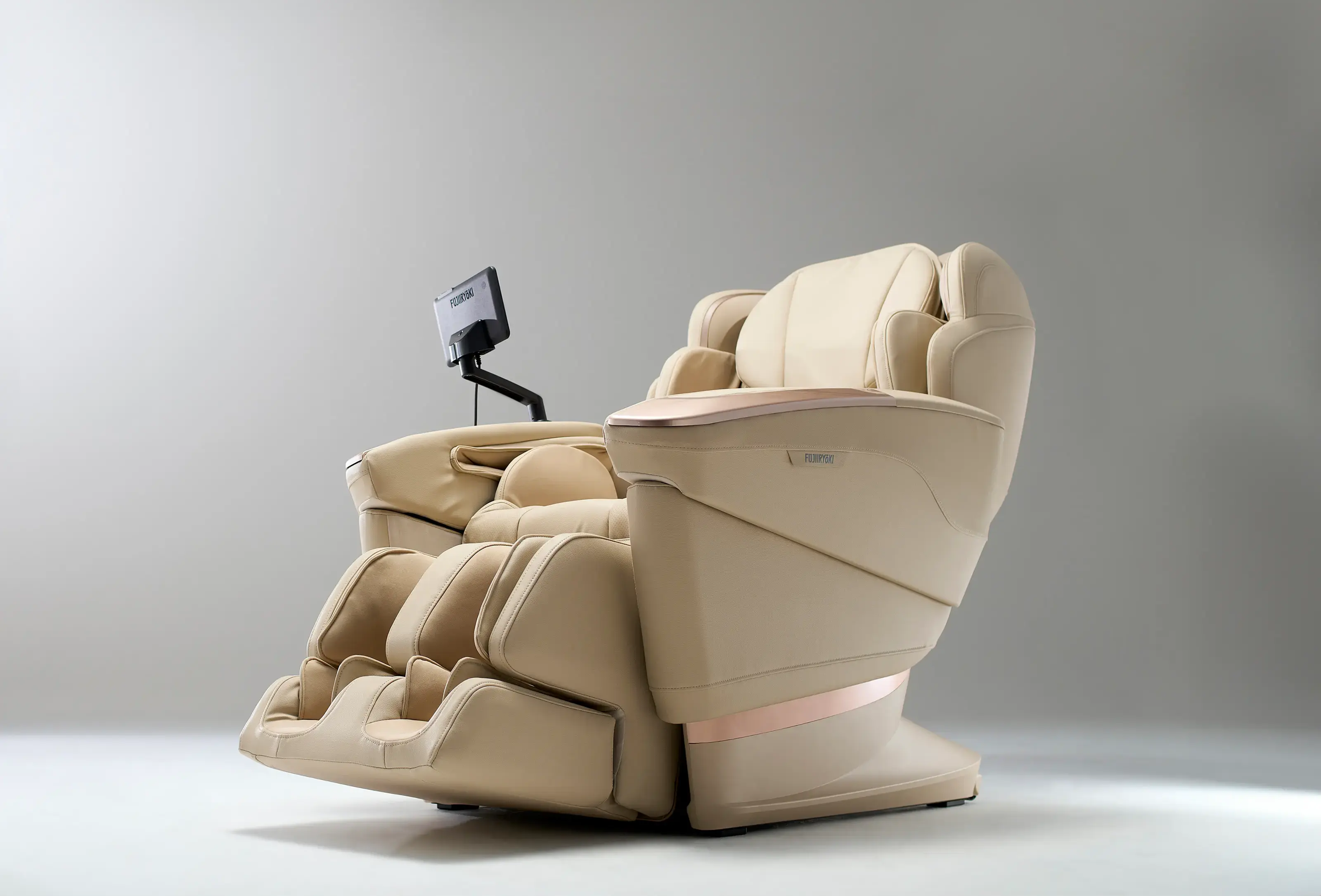 Fujiiryoki JP-4000 Limited Edition premium home massage chair with deep muscle relief and heat therapy