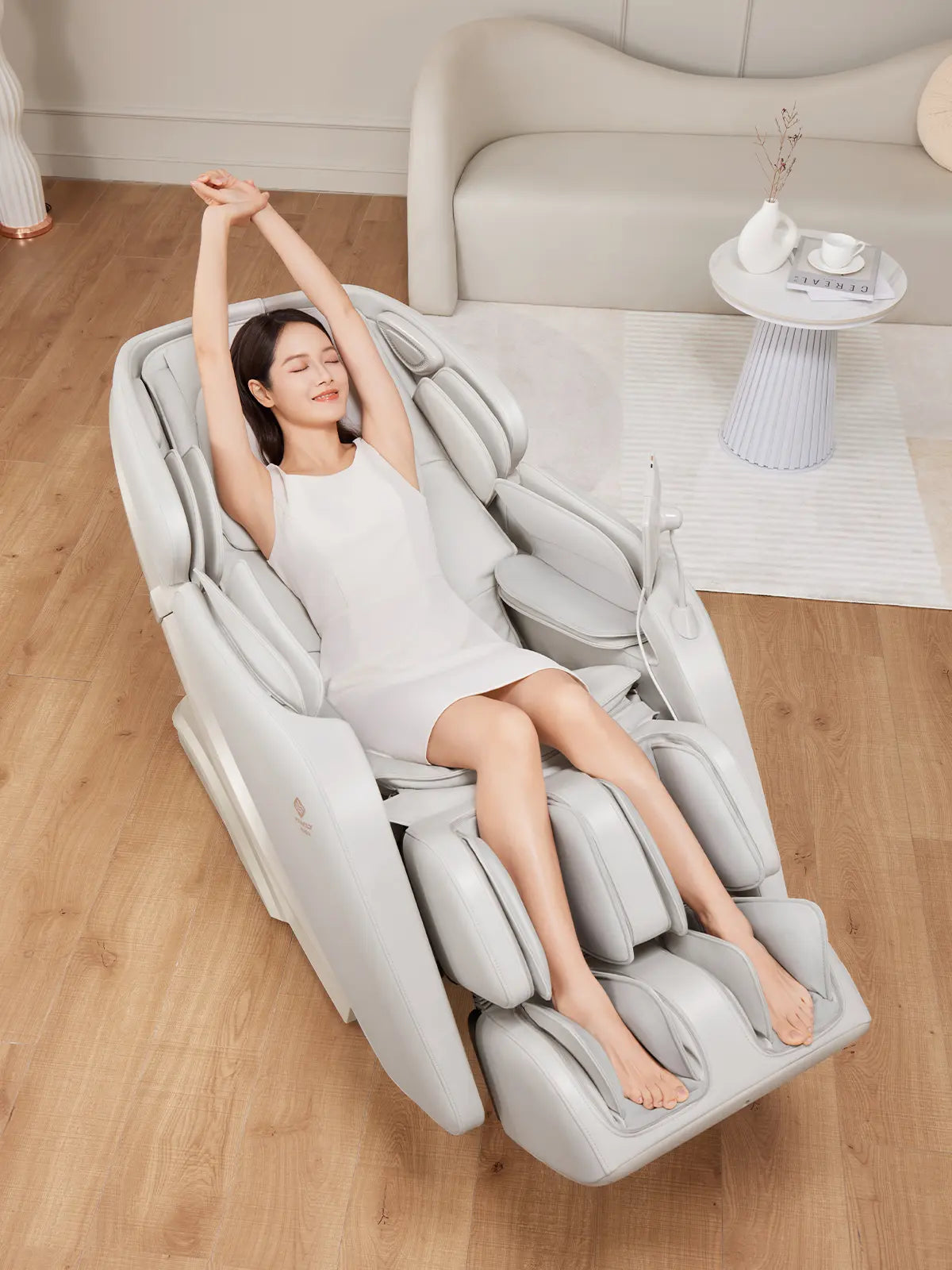 Inada iFit Pro Massage Chair – Dynamic Air Compression & 4D Rollers