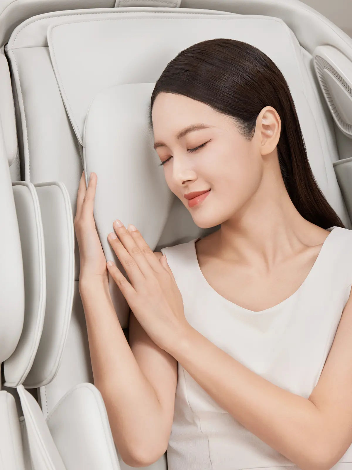 Inada iFit Pro Massage Chair – Full Body Therapy with Heat Function